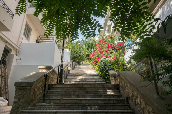 Athen Lykavittos Ploutarchou Treppen