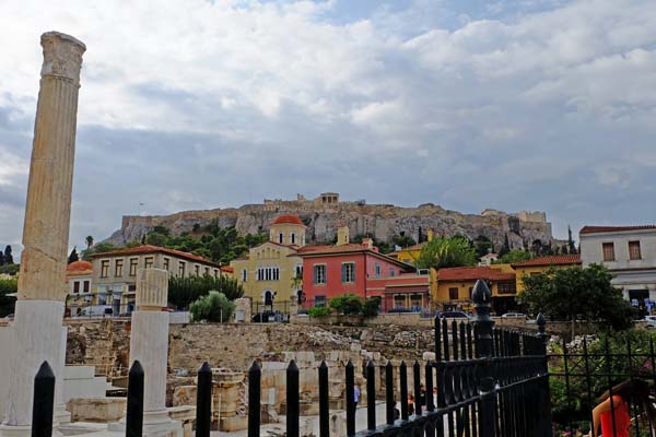 Athen Monastiraki Hadriansbibliothek Blick auf die Akropolis