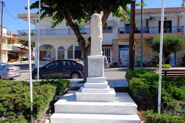 Nea Potidea Denkmal