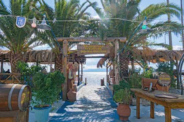 Ouranoupoli Taverne-am-Meer