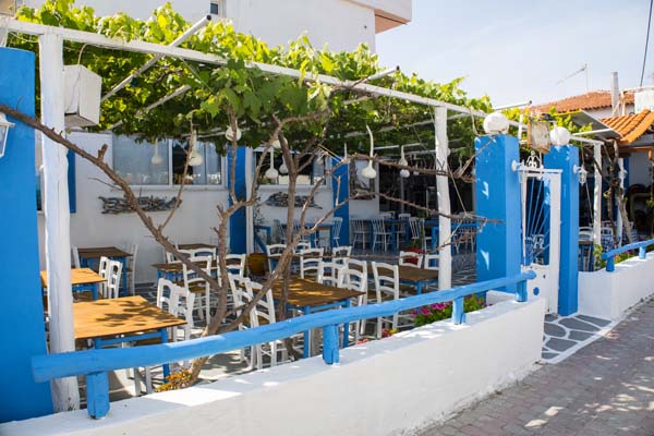 Pefkochori Taverne