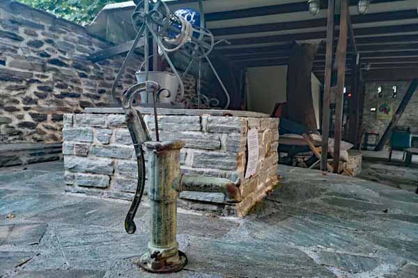 Styra Am großen Brunnen Pumpe