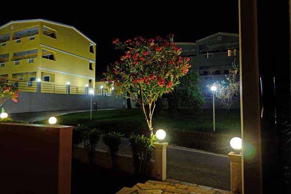 Robolla Beach Aparthotel
