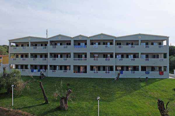 Robolla Beach Aparthotel