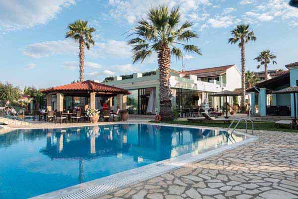 Robolla Beach Aparthotel