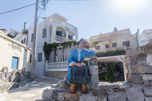 Diafani Frau in Tracht