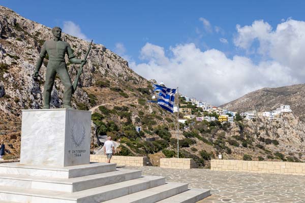 Karpathos Menetes Karpathian Denkmal 5.Oktober