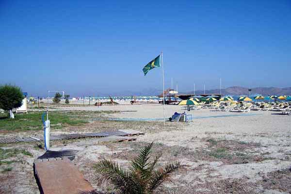 Tigaki Beach