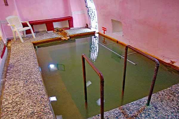 Therme Polichnitos