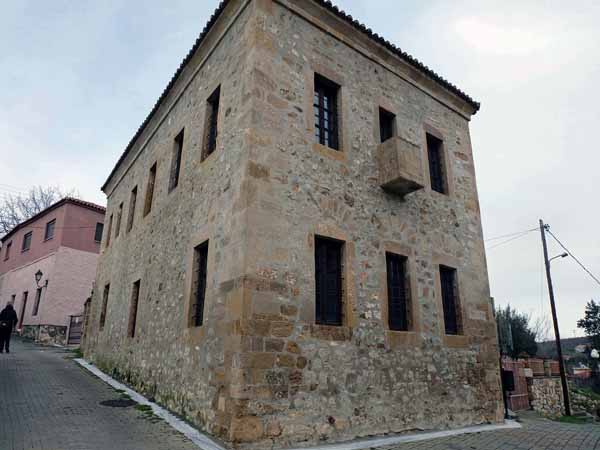 Avdira