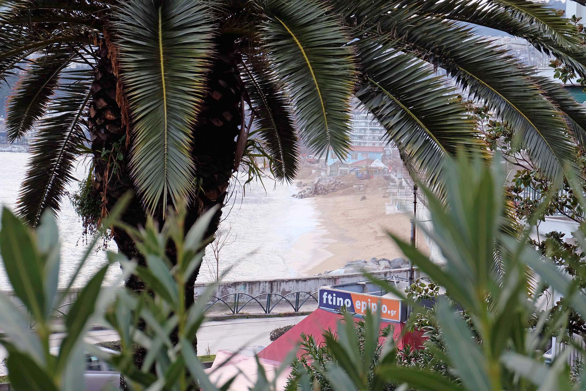 Kavala Palmen und Strand