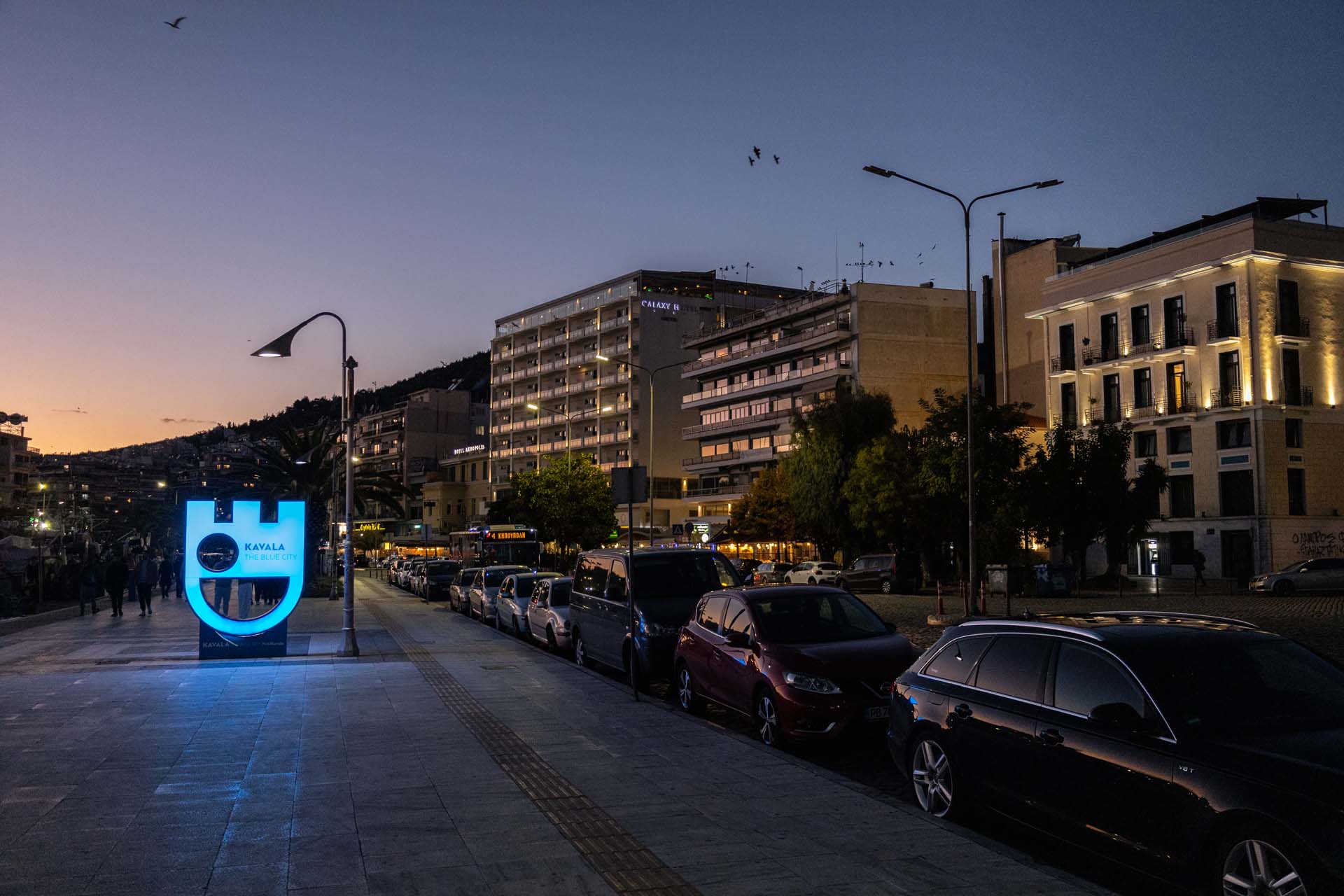 Kavala Skyline am Hafen