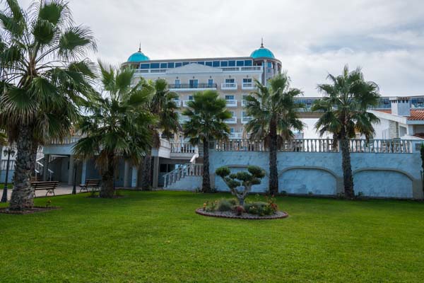 Neoi Epivates Santa Beach Hotel