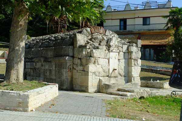 Fountain-of-Pella