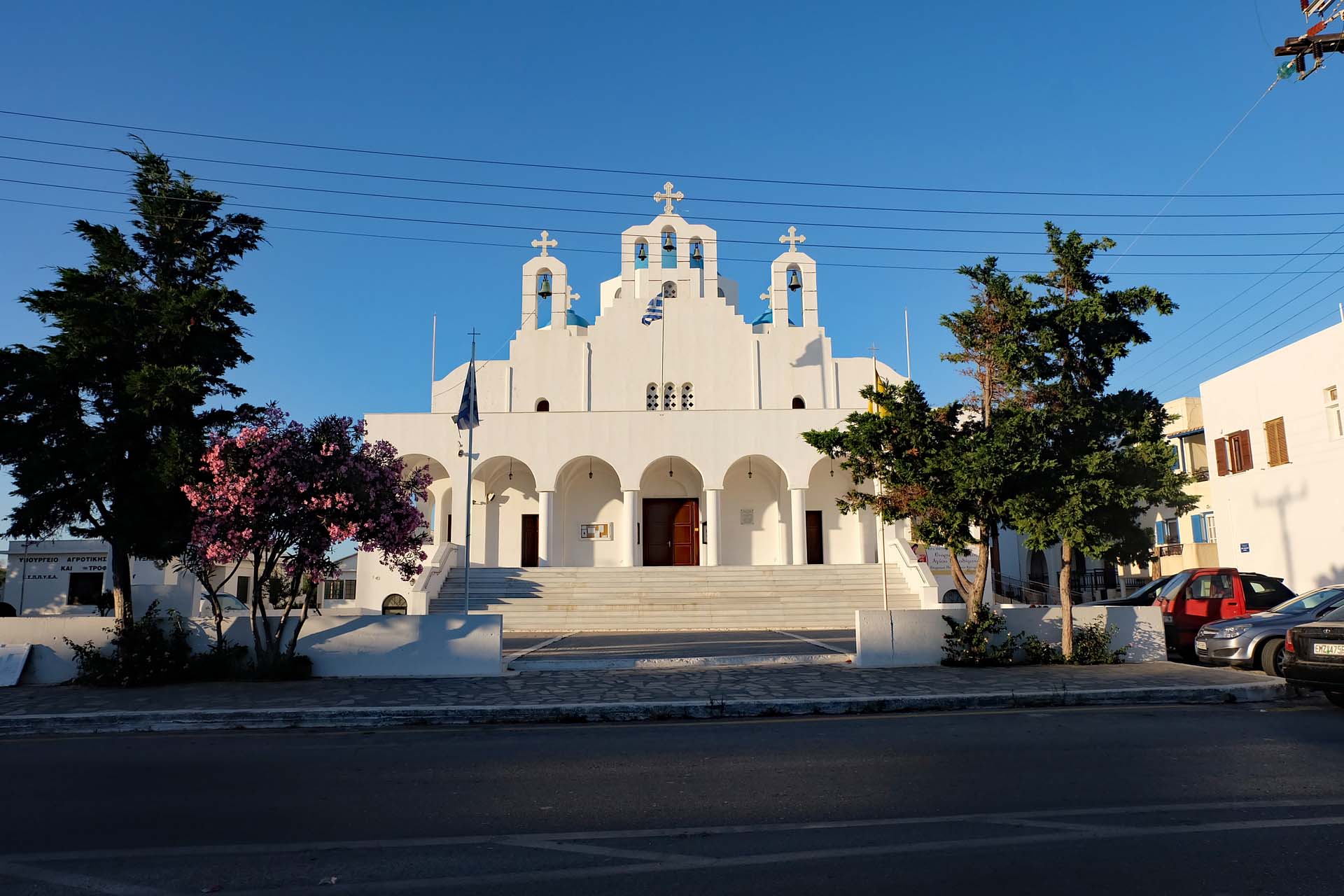 Die grosse orthodoxe Hauptkirche Agios Nikodimos in Chora
