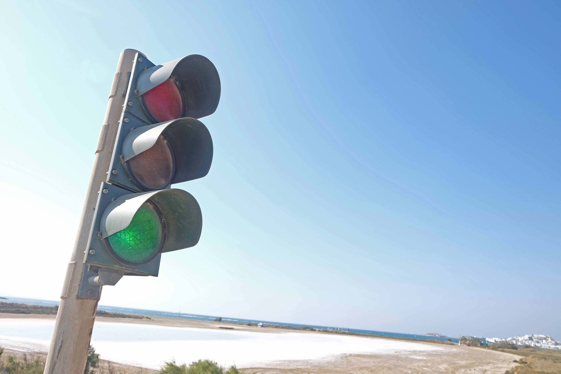 Die einzige Ampel auf Naxos an der Flughafenstrasse