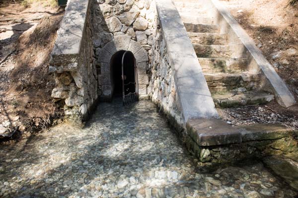 Kolymbia Epta-Piges
